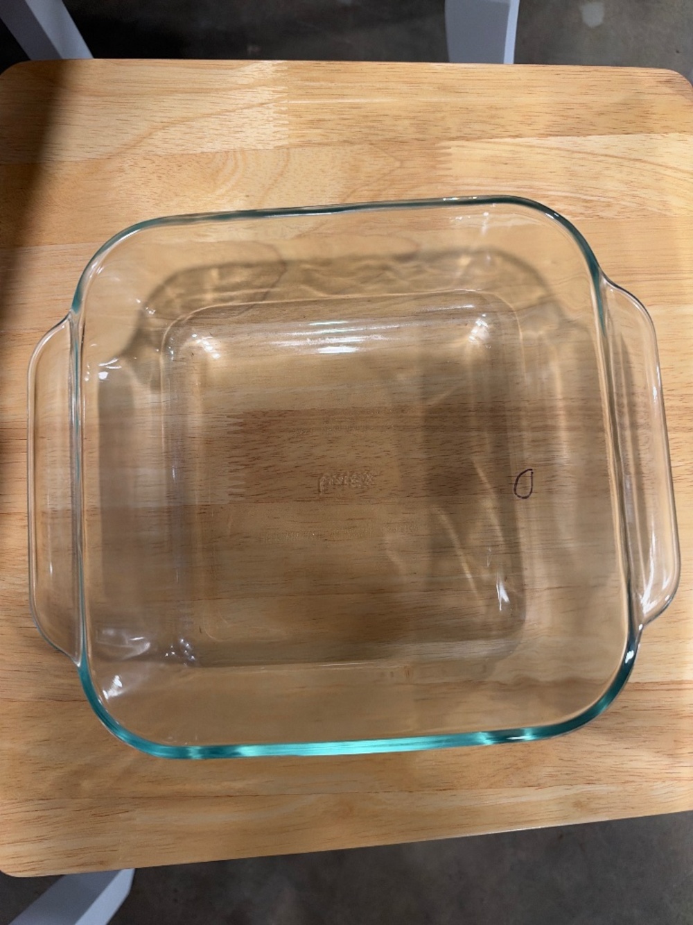 Pyrex 8inx8in deep baking dish